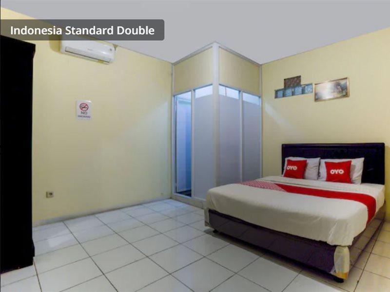 J&B Rooms Pramuka Jakarta Mitra Reddoorz Ngoại thất bức ảnh