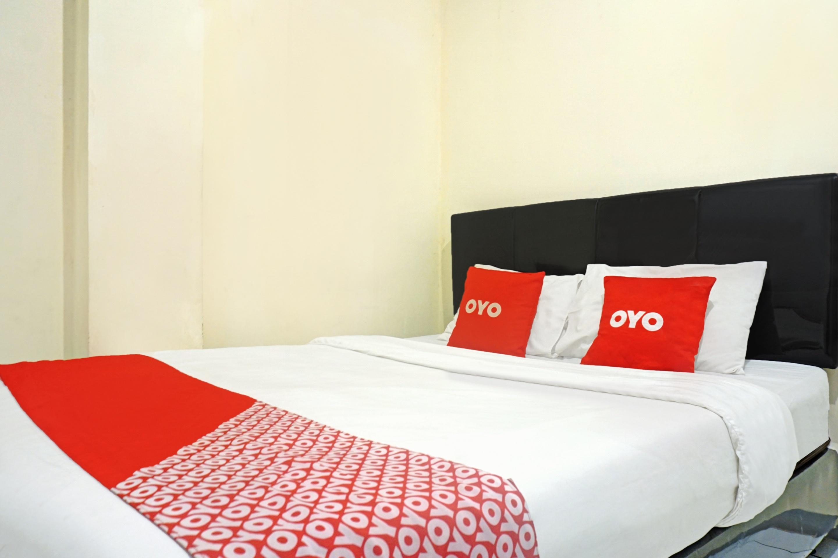 J&B Rooms Pramuka Jakarta Mitra Reddoorz Ngoại thất bức ảnh