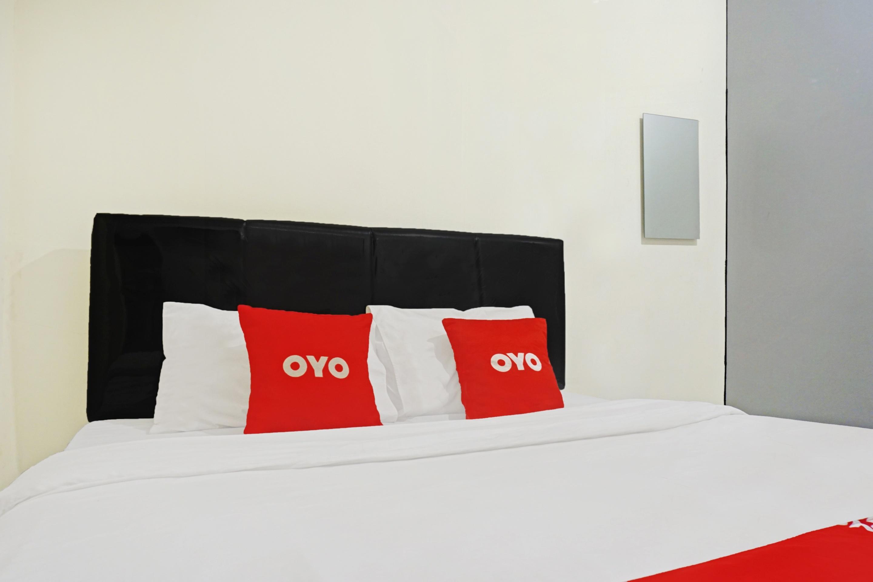 J&B Rooms Pramuka Jakarta Mitra Reddoorz Ngoại thất bức ảnh