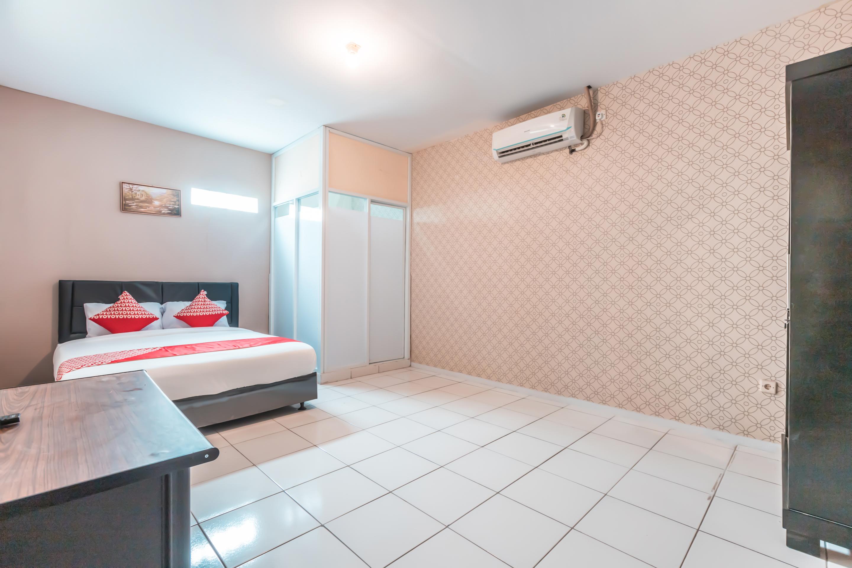 J&B Rooms Pramuka Jakarta Mitra Reddoorz Ngoại thất bức ảnh