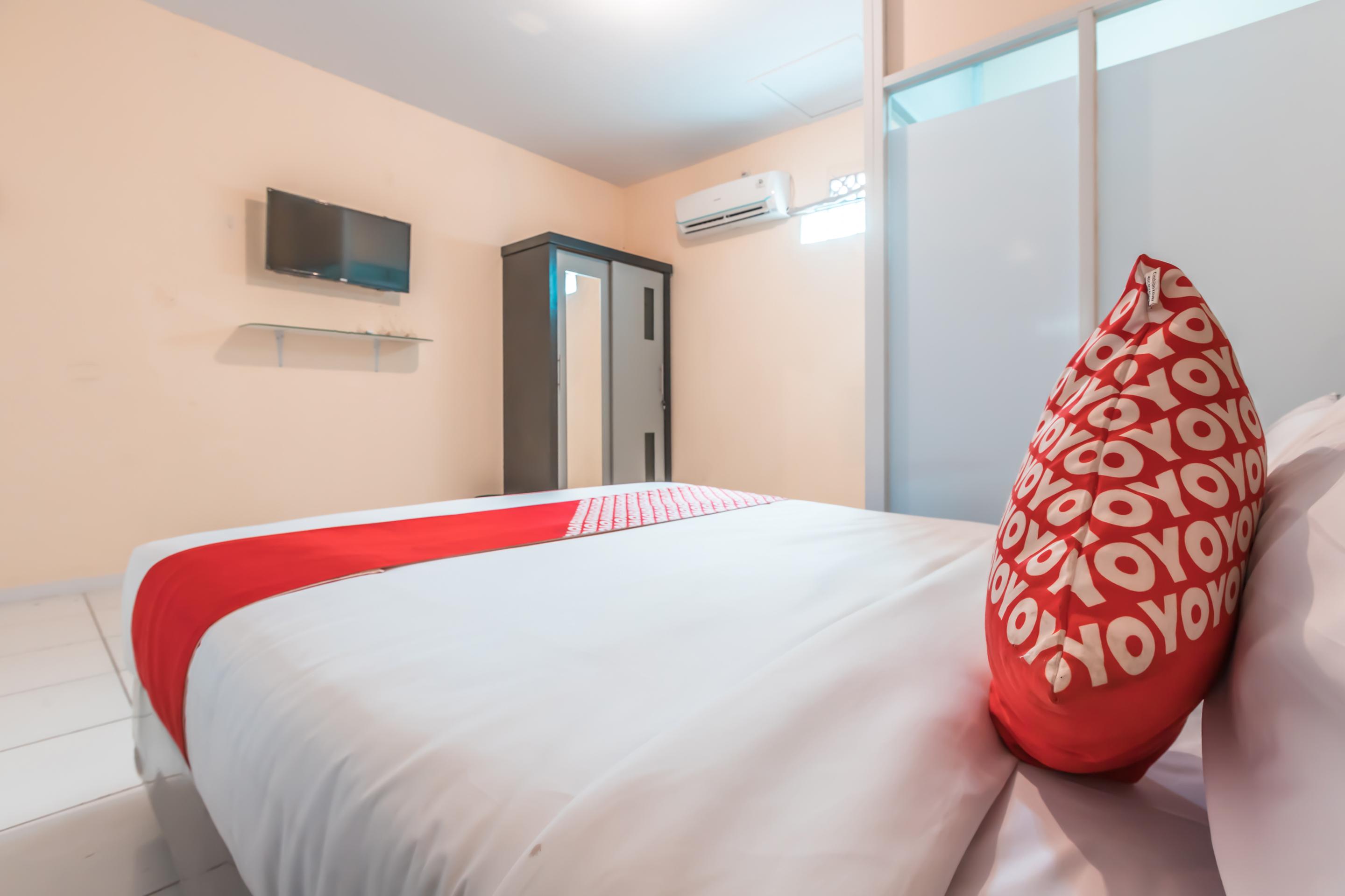 J&B Rooms Pramuka Jakarta Mitra Reddoorz Ngoại thất bức ảnh