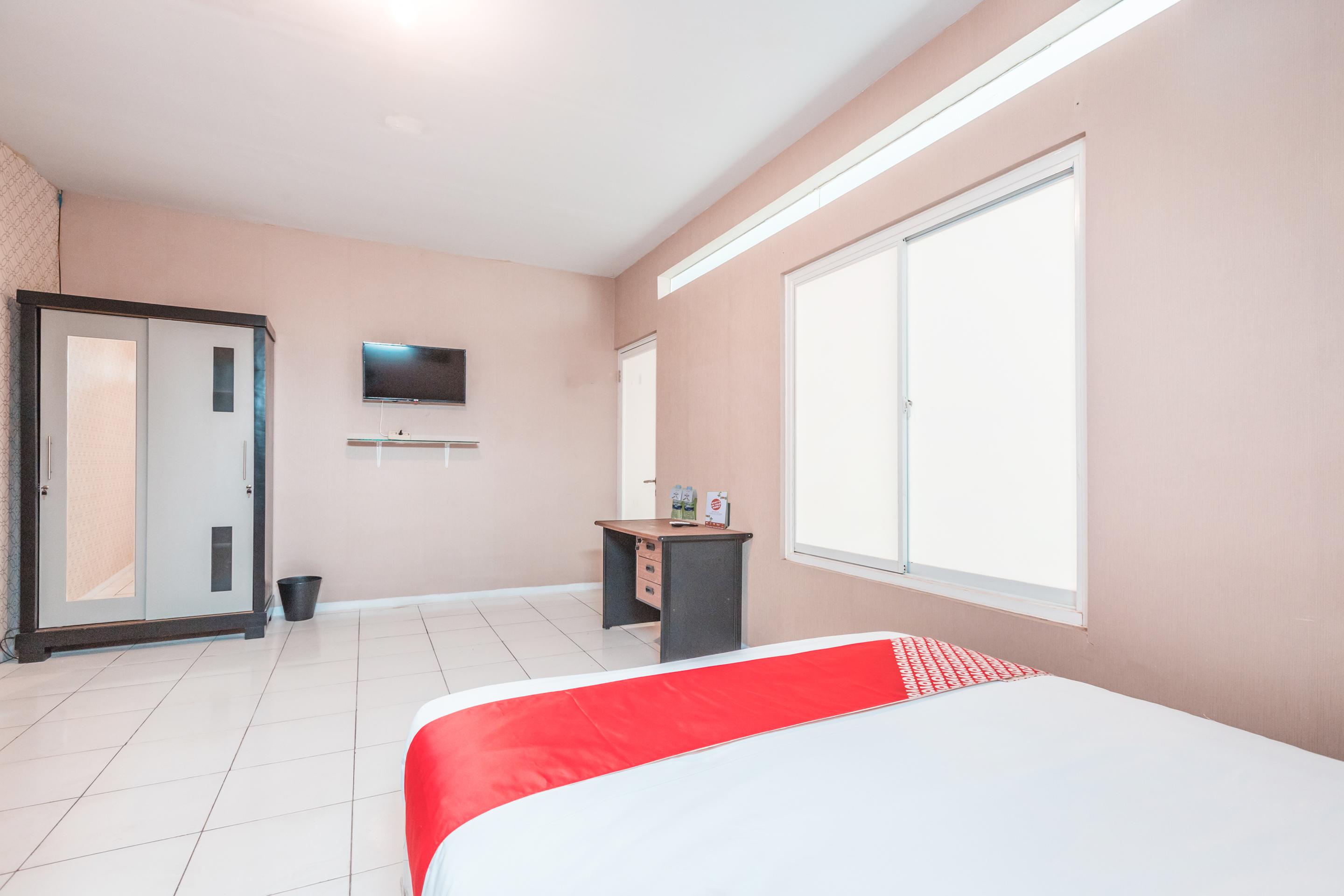 J&B Rooms Pramuka Jakarta Mitra Reddoorz Ngoại thất bức ảnh